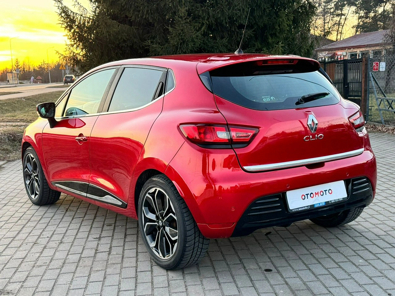 Renault Clio - Zdjęcie 10