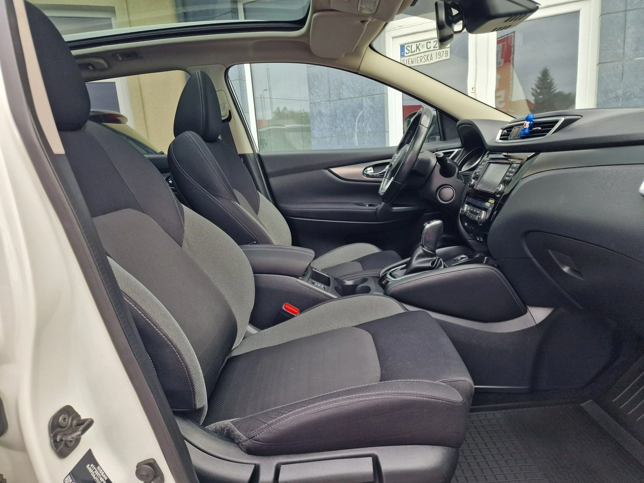 Nissan Qashqai - Zdjęcie 25