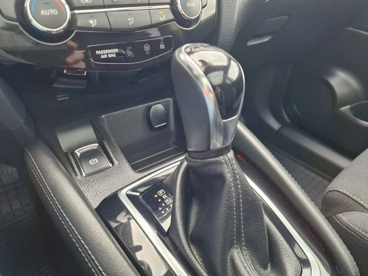 Nissan Qashqai - Zdjęcie 33