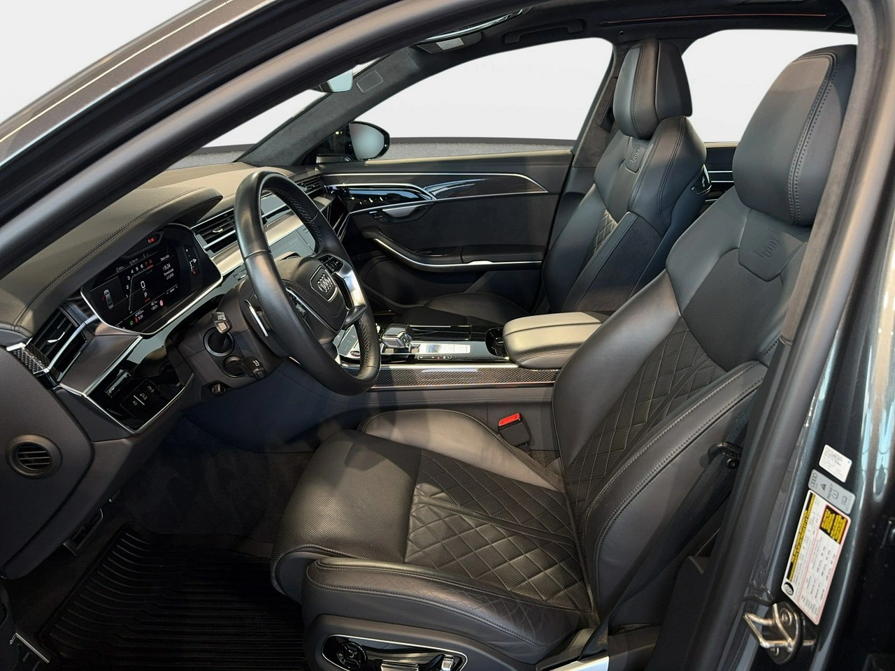 Audi S8 - Zdjęcie 12