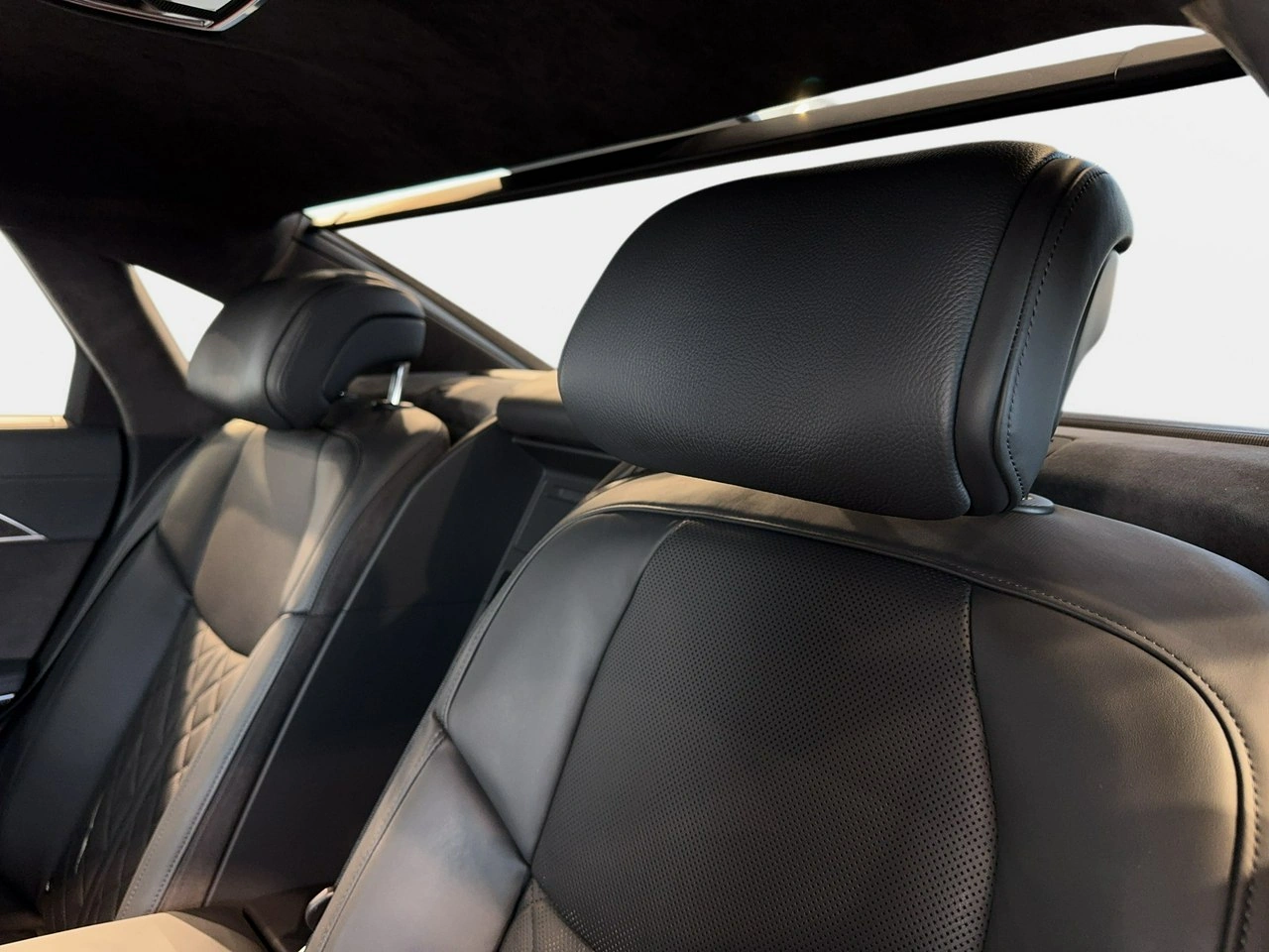 Audi S8 - Zdjęcie 14