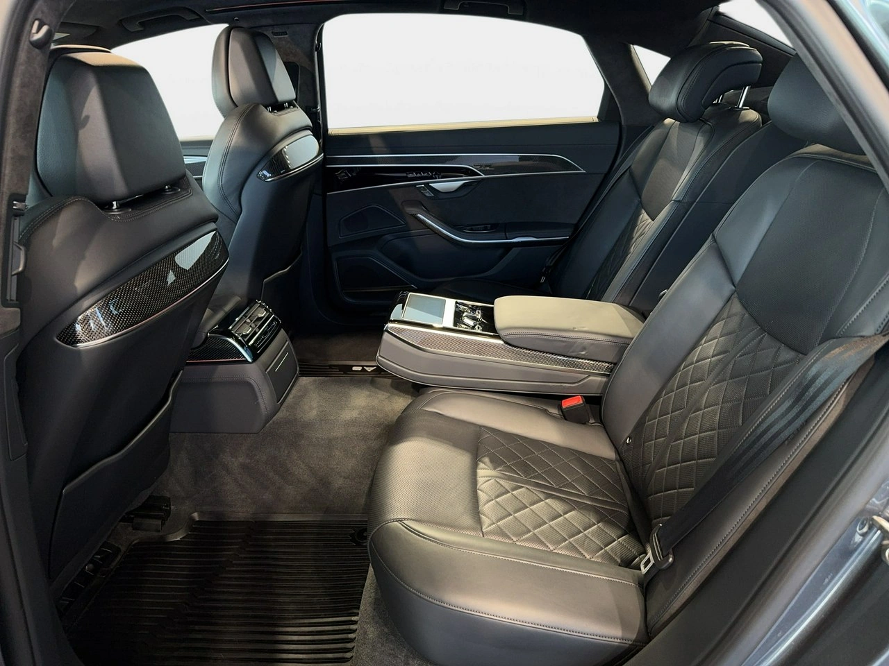 Audi S8 - Zdjęcie 15