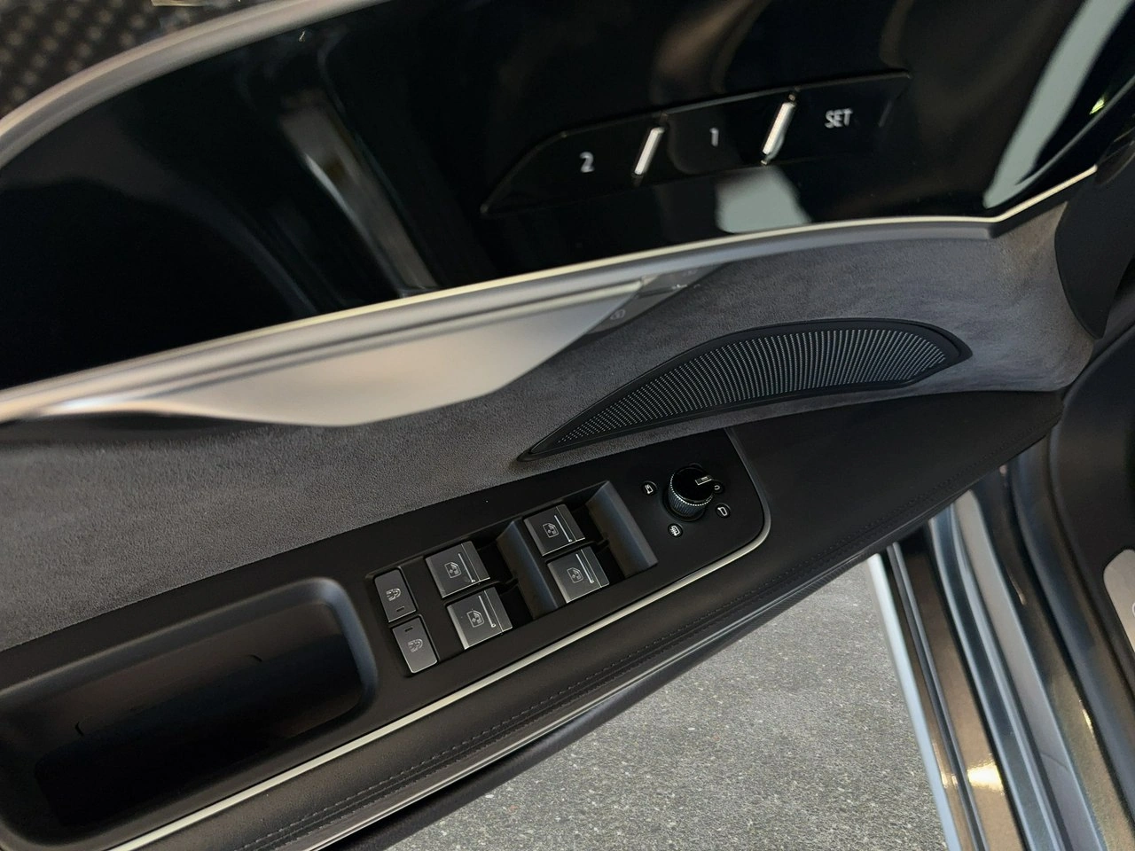 Audi S8 - Zdjęcie 36