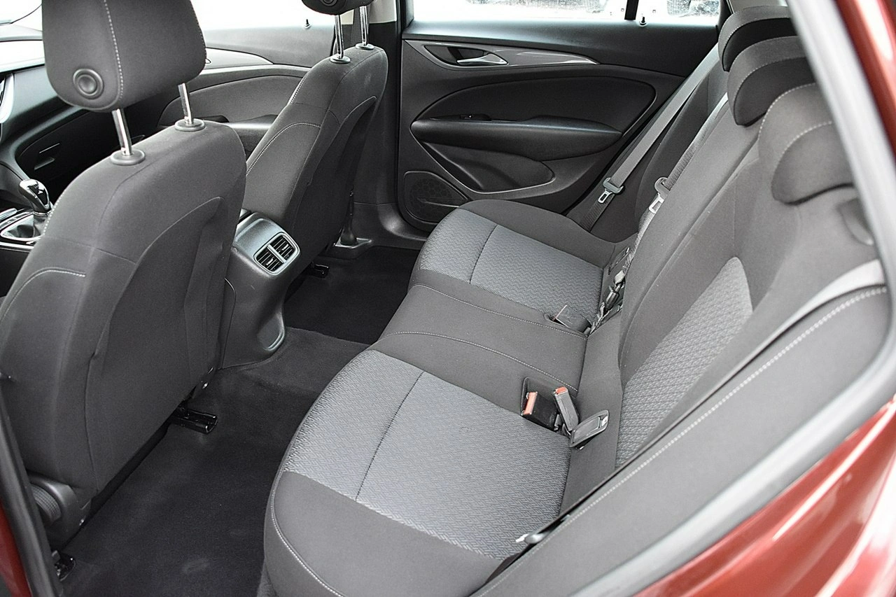 Opel Insignia - Zdjęcie 9