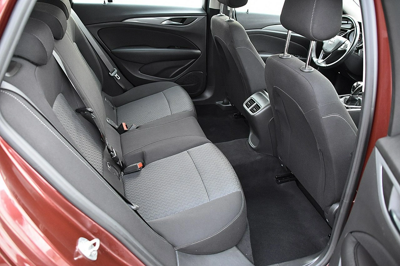 Opel Insignia - Zdjęcie 10