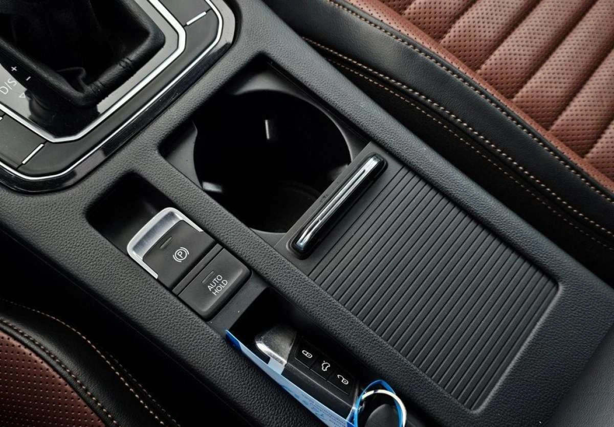 Volkswagen Passat - Zdjęcie 10