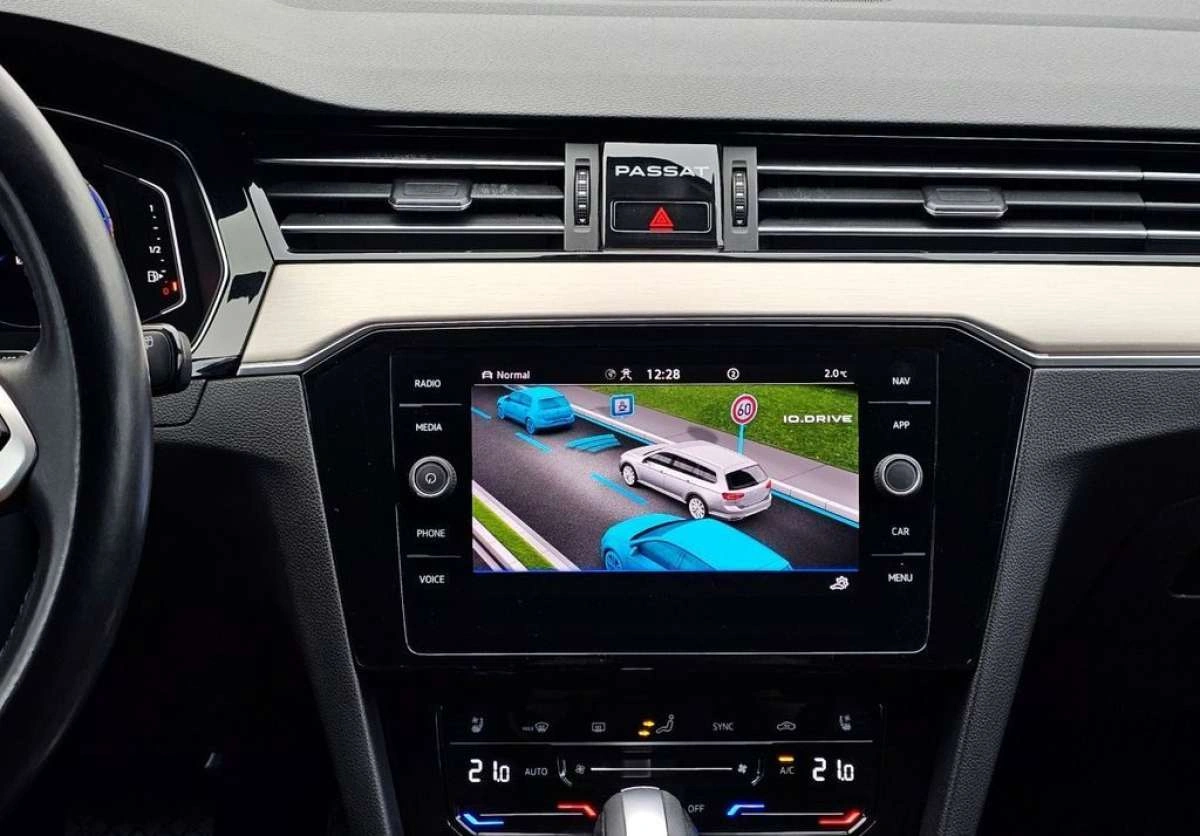 Volkswagen Passat - Zdjęcie 17