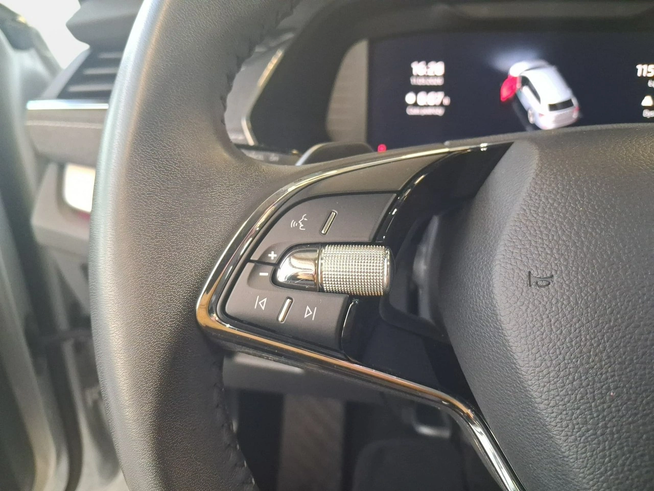 Skoda Octavia - Zdjęcie 13