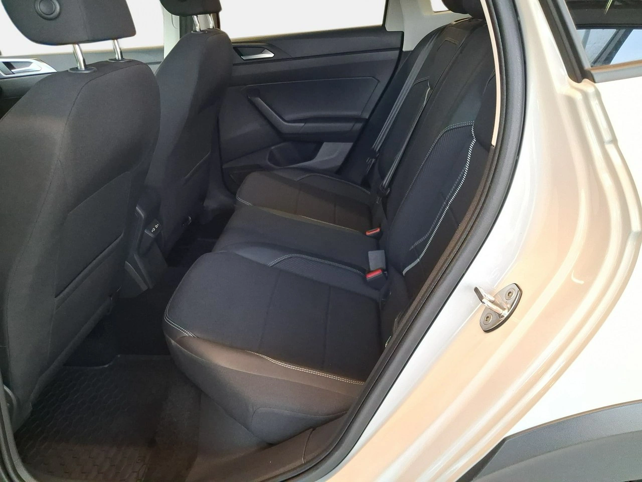 Volkswagen Taigo - Zdjęcie 9