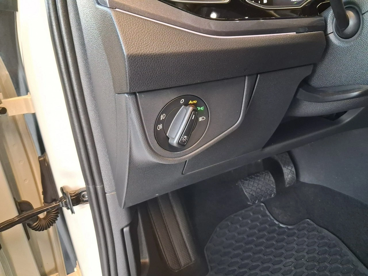 Volkswagen Taigo - Zdjęcie 21