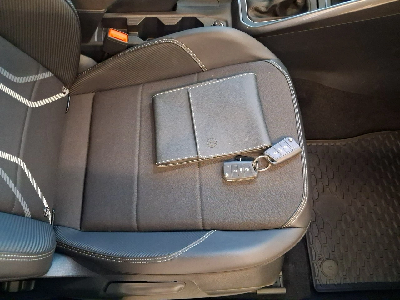 Volkswagen Taigo - Zdjęcie 8