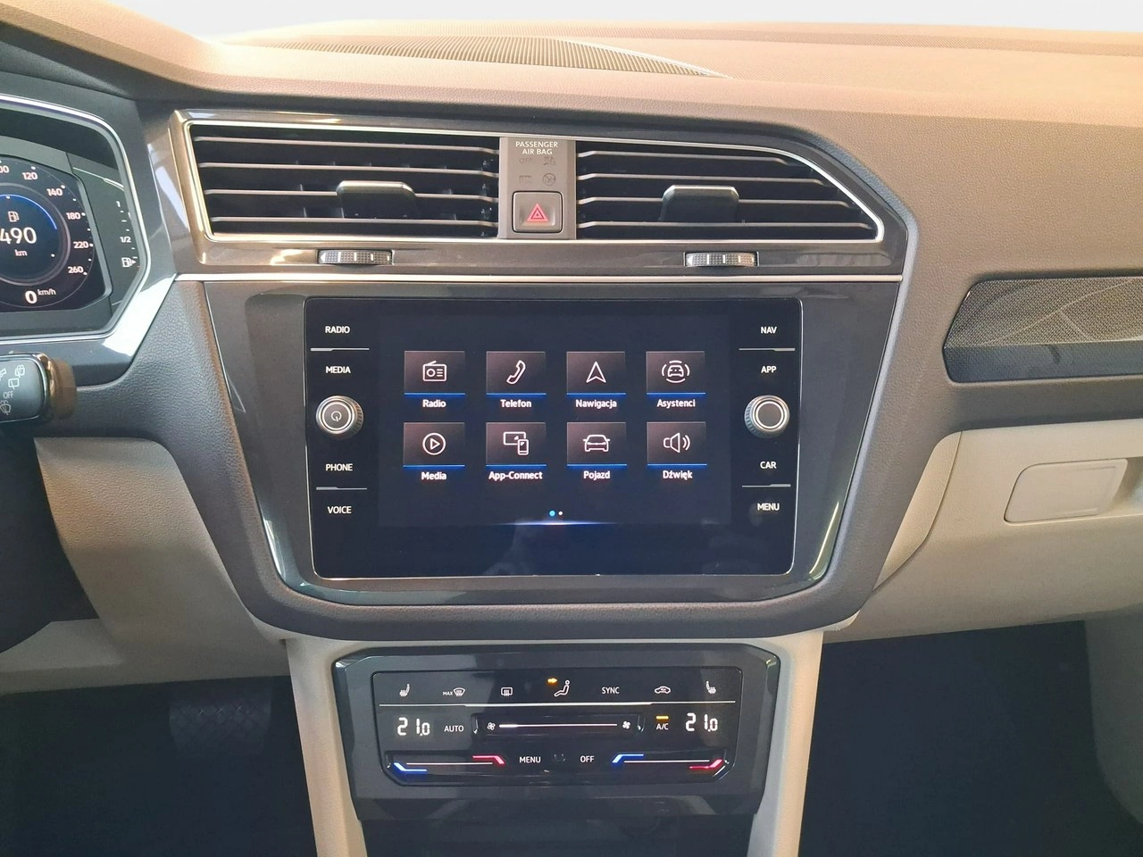 Volkswagen Tiguan - Zdjęcie 20