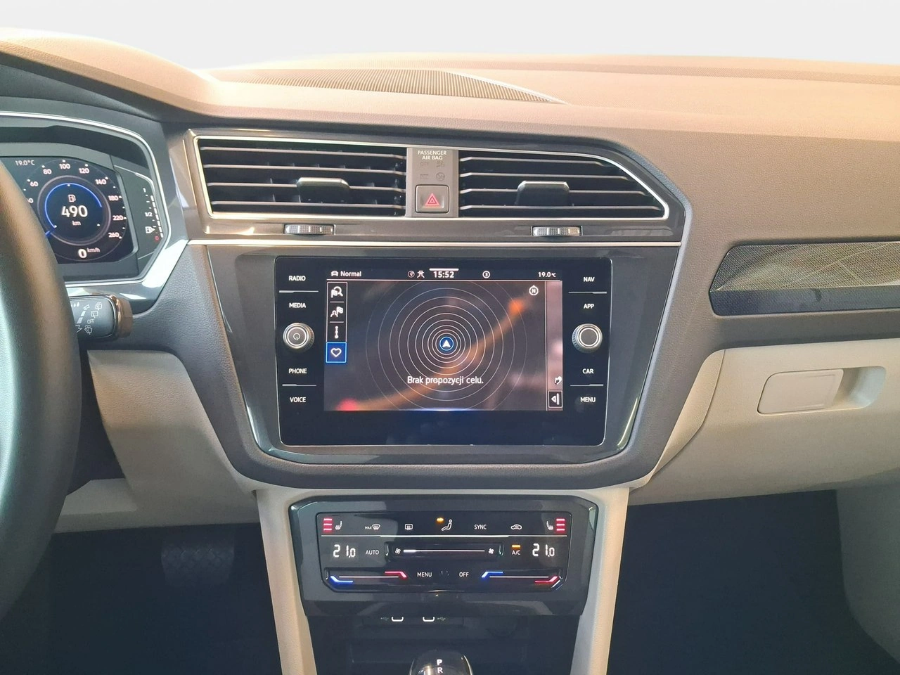 Volkswagen Tiguan - Zdjęcie 21