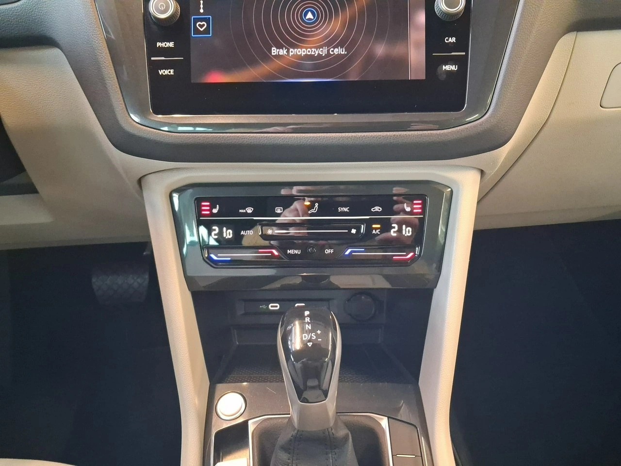 Volkswagen Tiguan - Zdjęcie 23