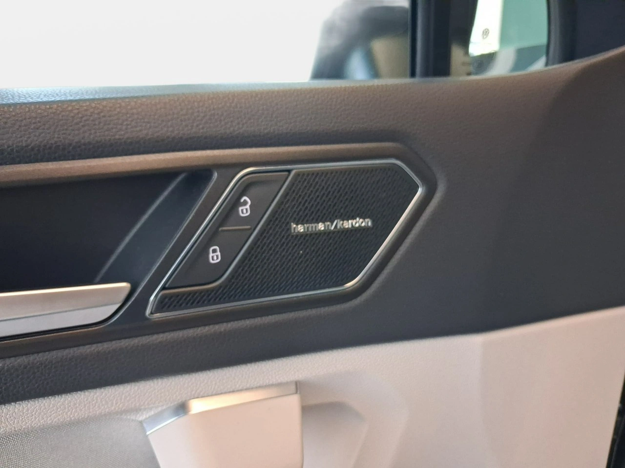 Volkswagen Tiguan - Zdjęcie 26