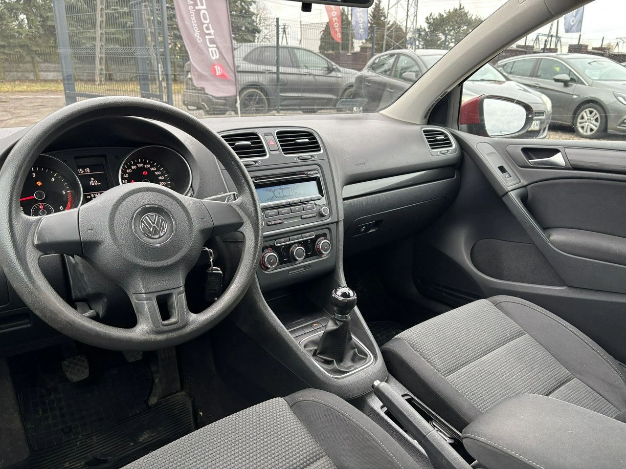 Volkswagen Golf - Zdjęcie 17