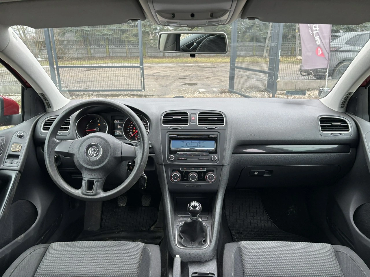 Volkswagen Golf - Zdjęcie 18