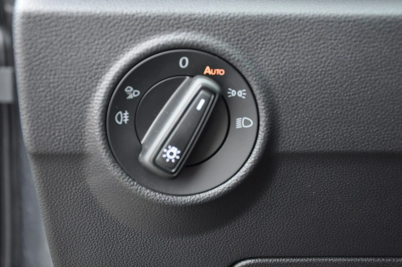 Volkswagen T-Roc - Zdjęcie 10