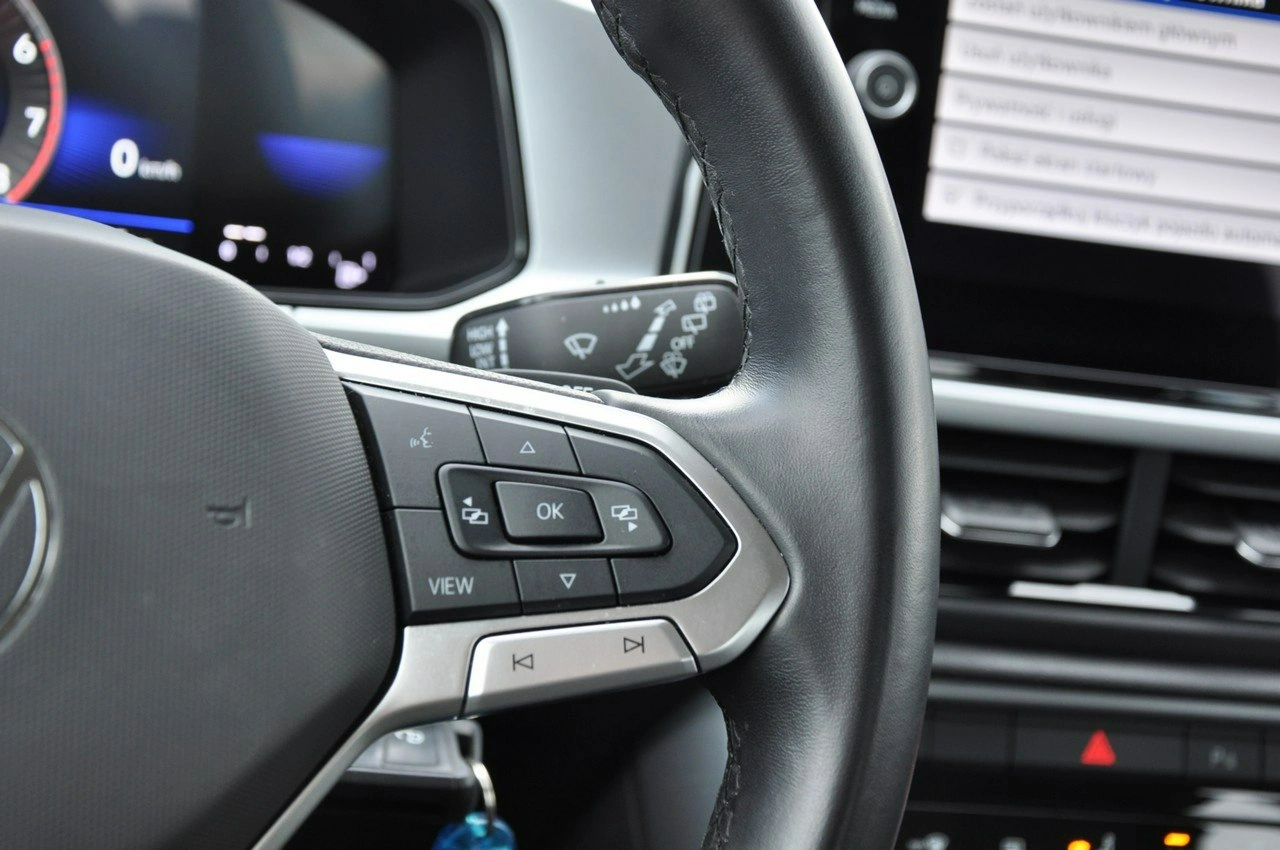 Volkswagen T-Roc - Zdjęcie 13