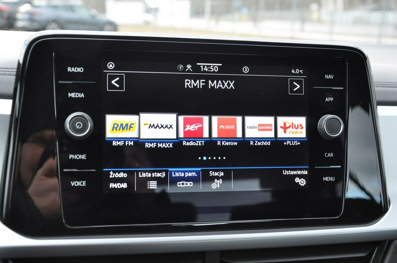 Volkswagen T-Roc - Zdjęcie 15