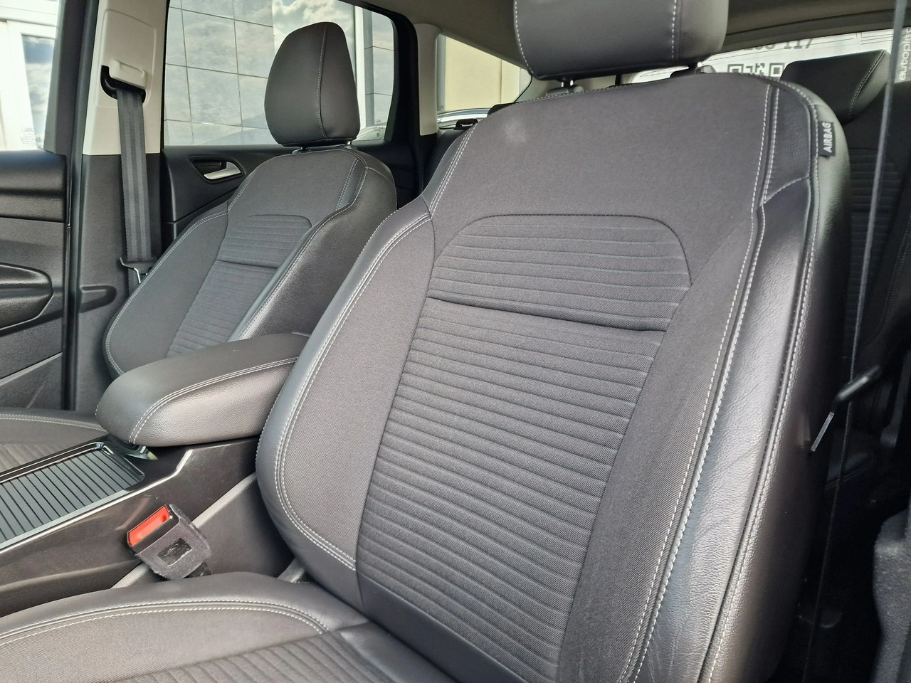 Ford Kuga - Zdjęcie 19