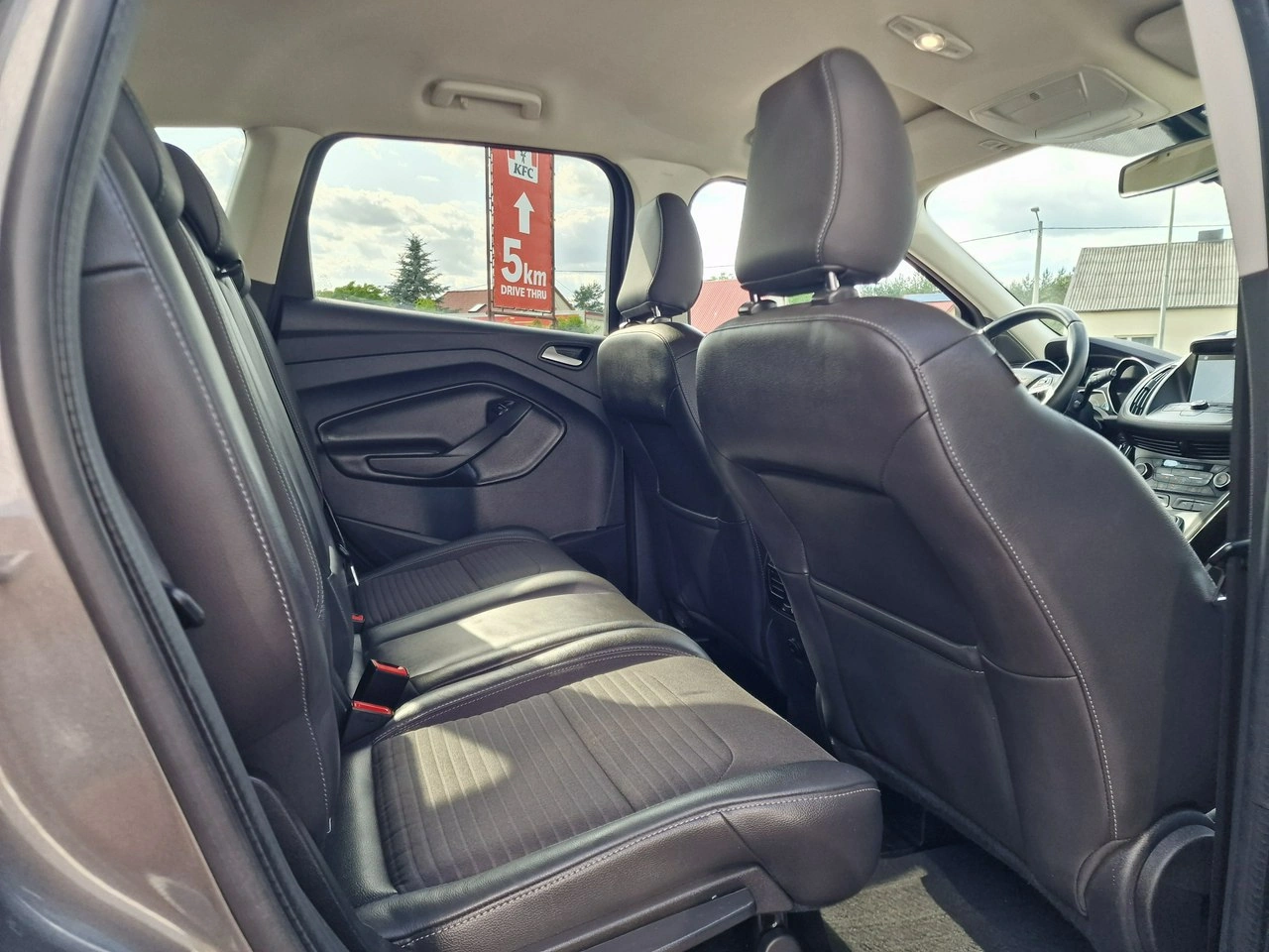 Ford Kuga - Zdjęcie 22