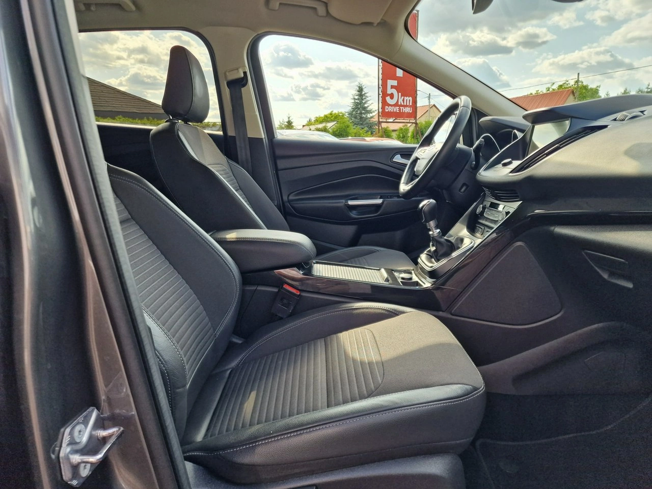 Ford Kuga - Zdjęcie 23