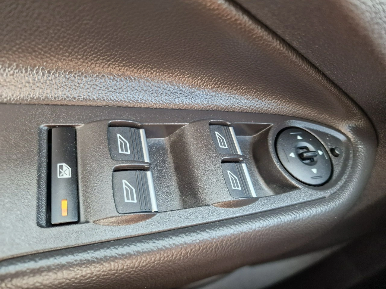 Ford Kuga - Zdjęcie 33