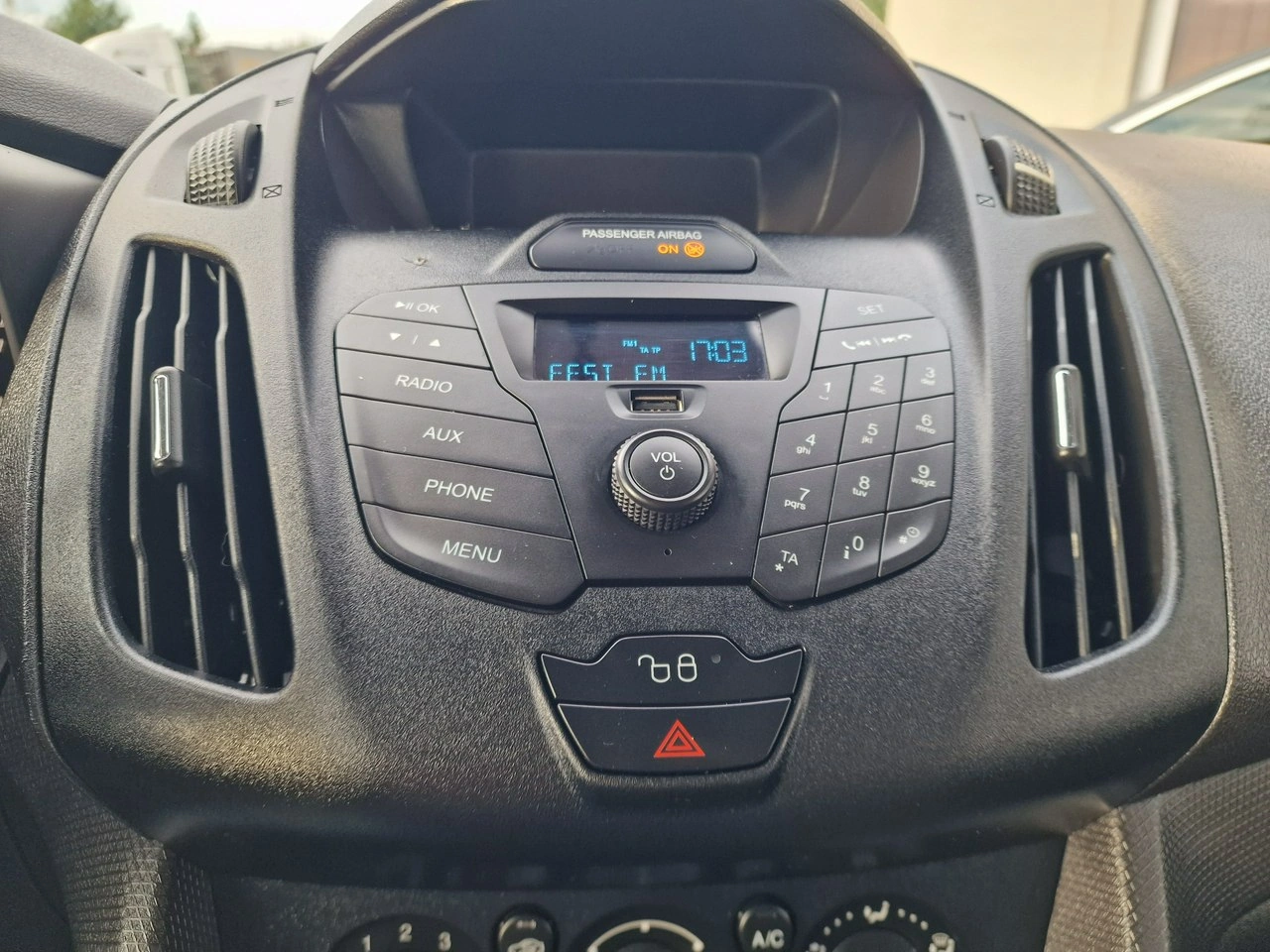 Ford Transit Connect - Zdjęcie 29