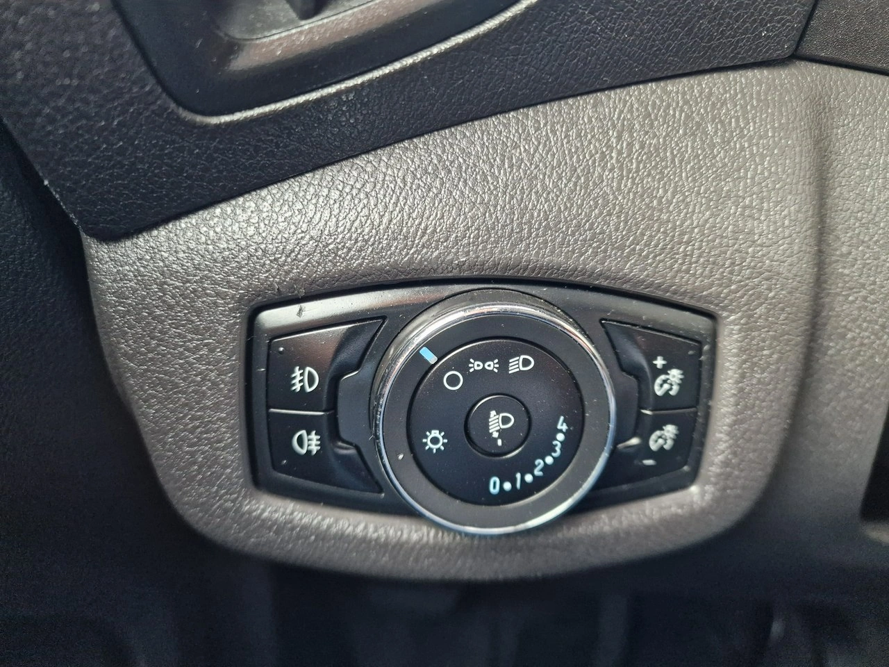 Ford Transit Connect - Zdjęcie 34