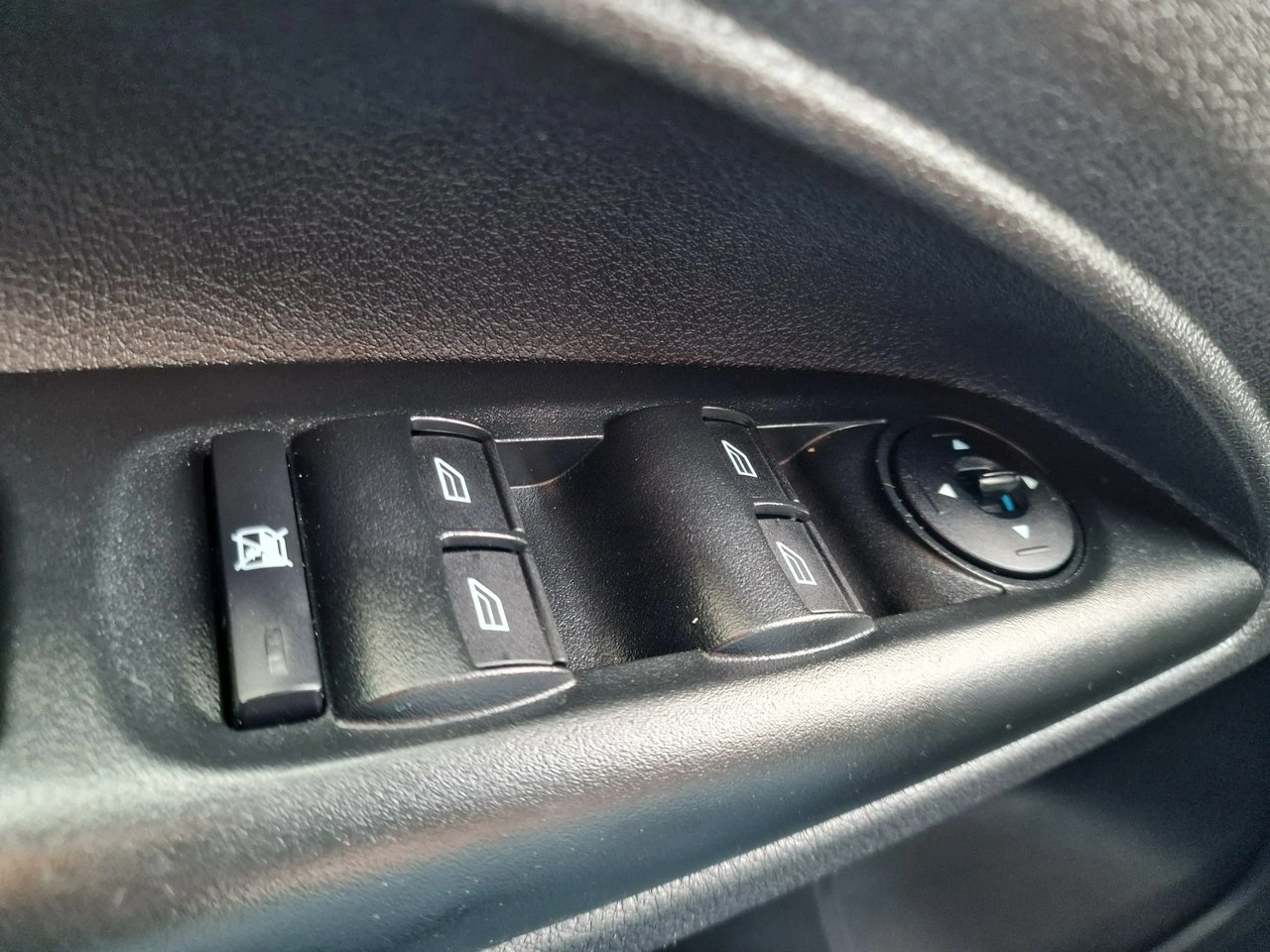 Ford Transit Connect - Zdjęcie 35