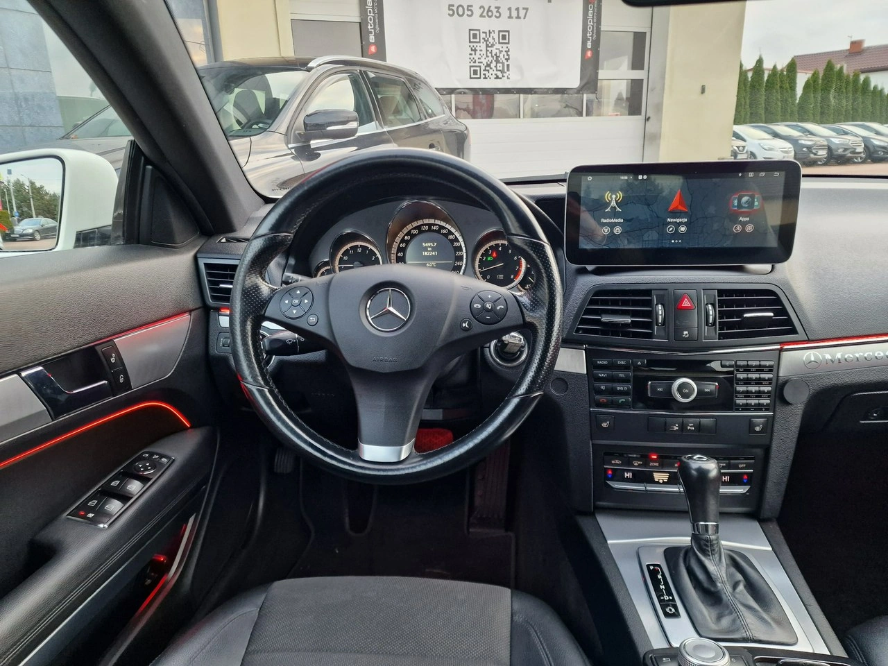 Mercedes E 200 - Zdjęcie 15