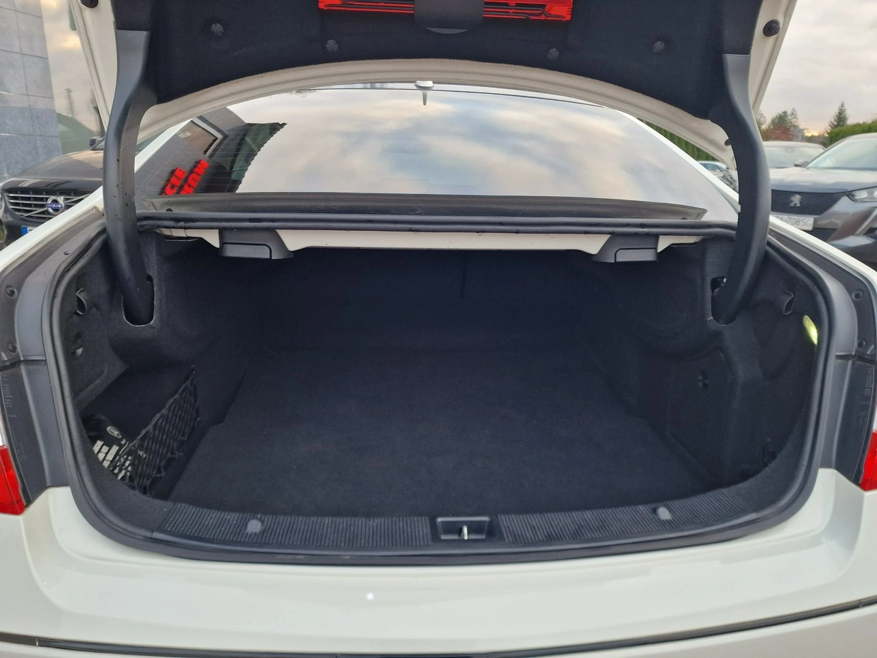 Mercedes E 200 - Zdjęcie 18