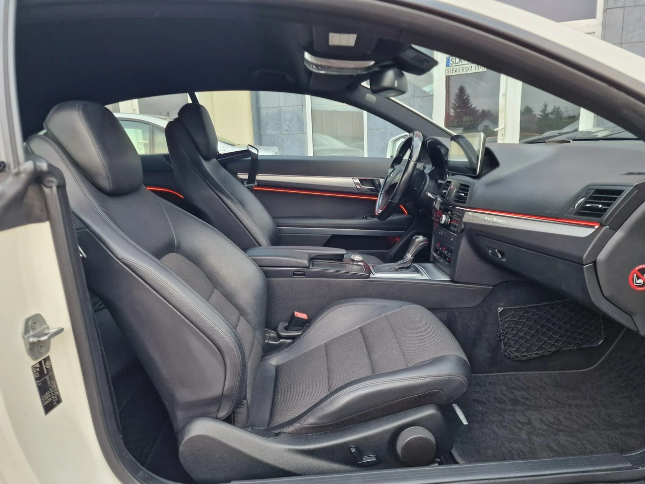 Mercedes E 200 - Zdjęcie 23