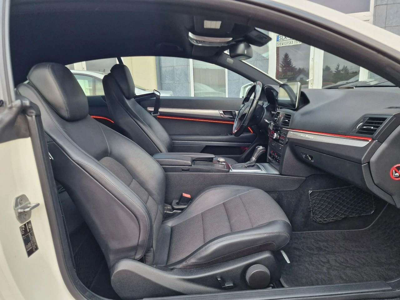 Mercedes E 200 - Zdjęcie 20