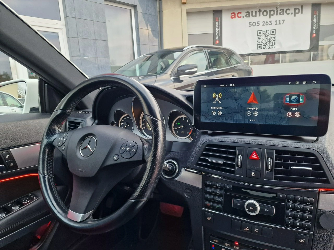 Mercedes E 200 - Zdjęcie 21