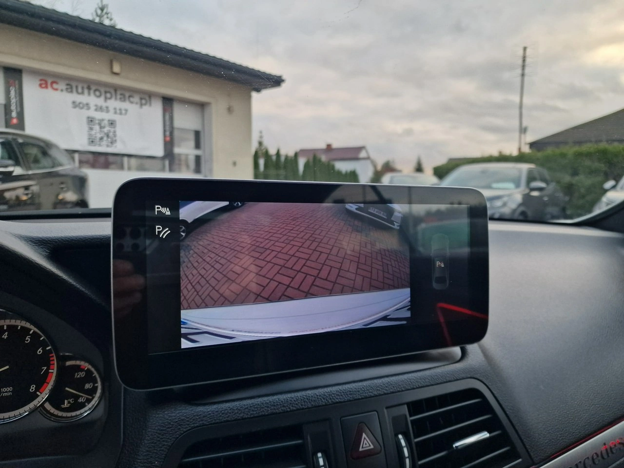 Mercedes E 200 - Zdjęcie 30