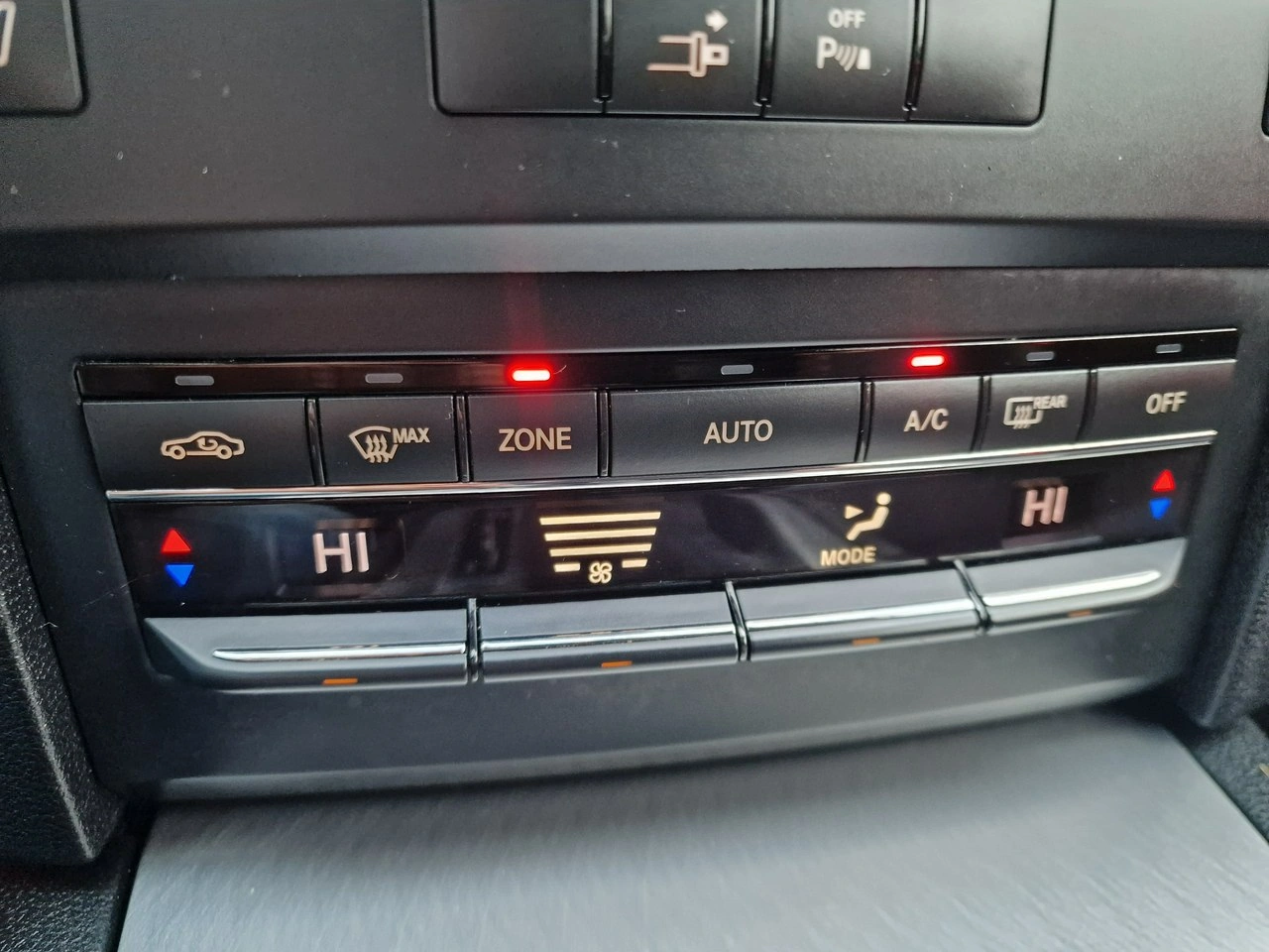 Mercedes E 200 - Zdjęcie 32