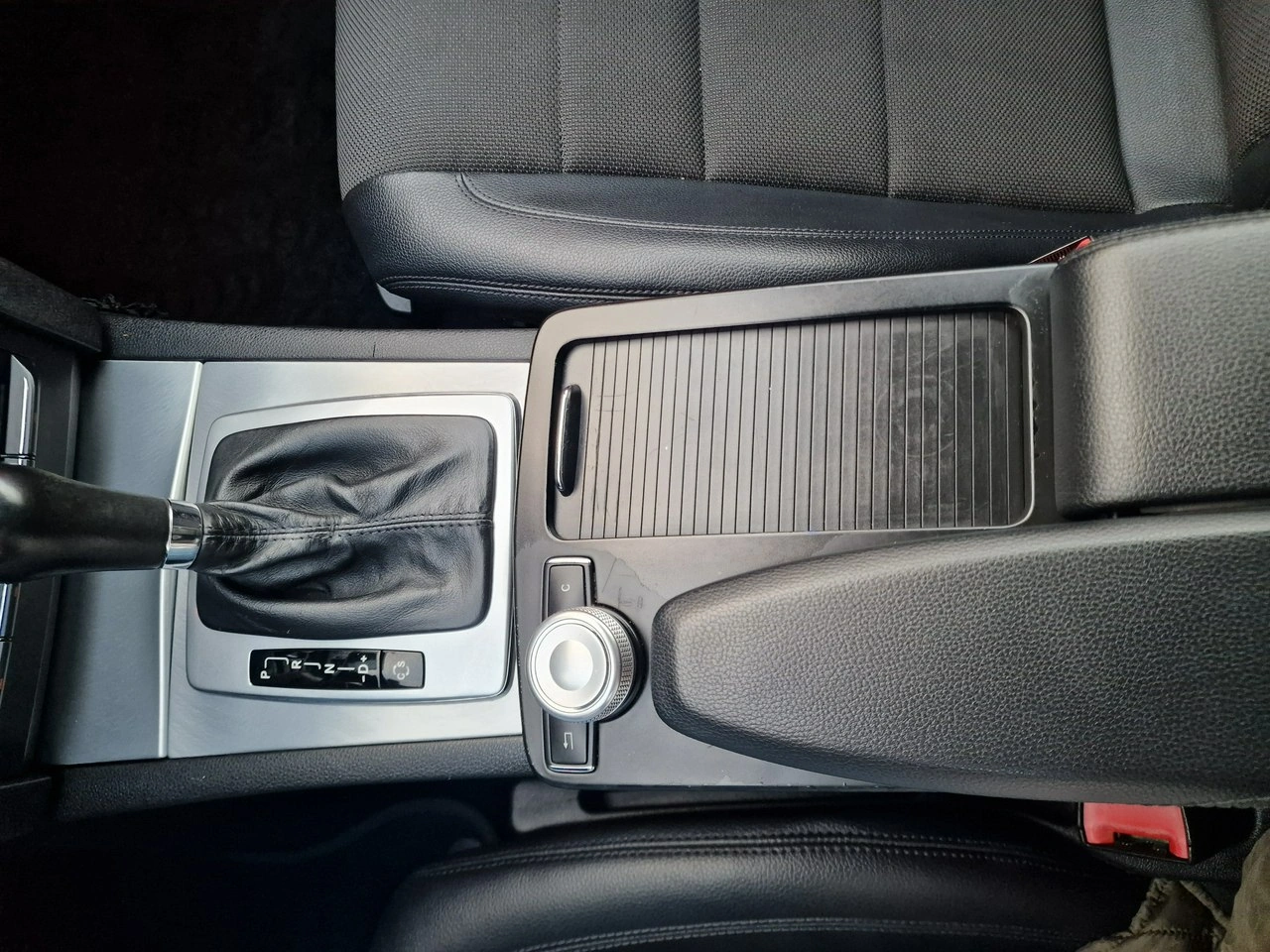 Mercedes E 200 - Zdjęcie 33