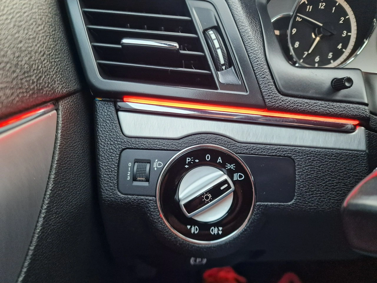 Mercedes E 200 - Zdjęcie 34
