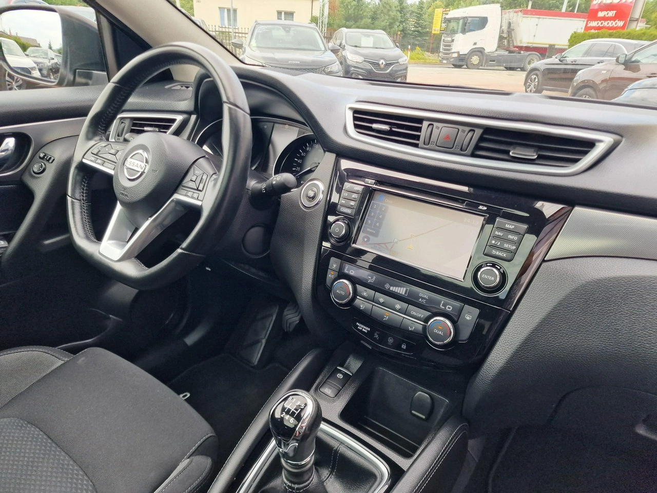 Nissan Qashqai - Zdjęcie 24