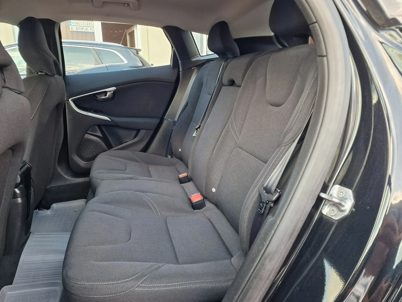 Volvo V40 - Zdjęcie 18