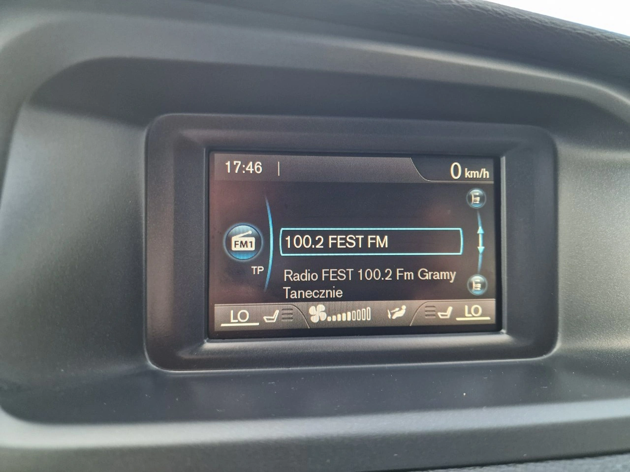 Volvo V40 - Zdjęcie 23