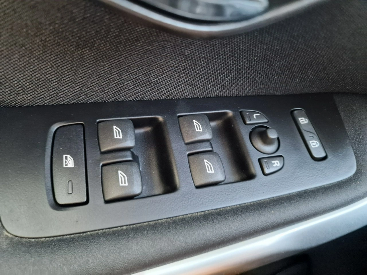 Volvo V40 - Zdjęcie 32