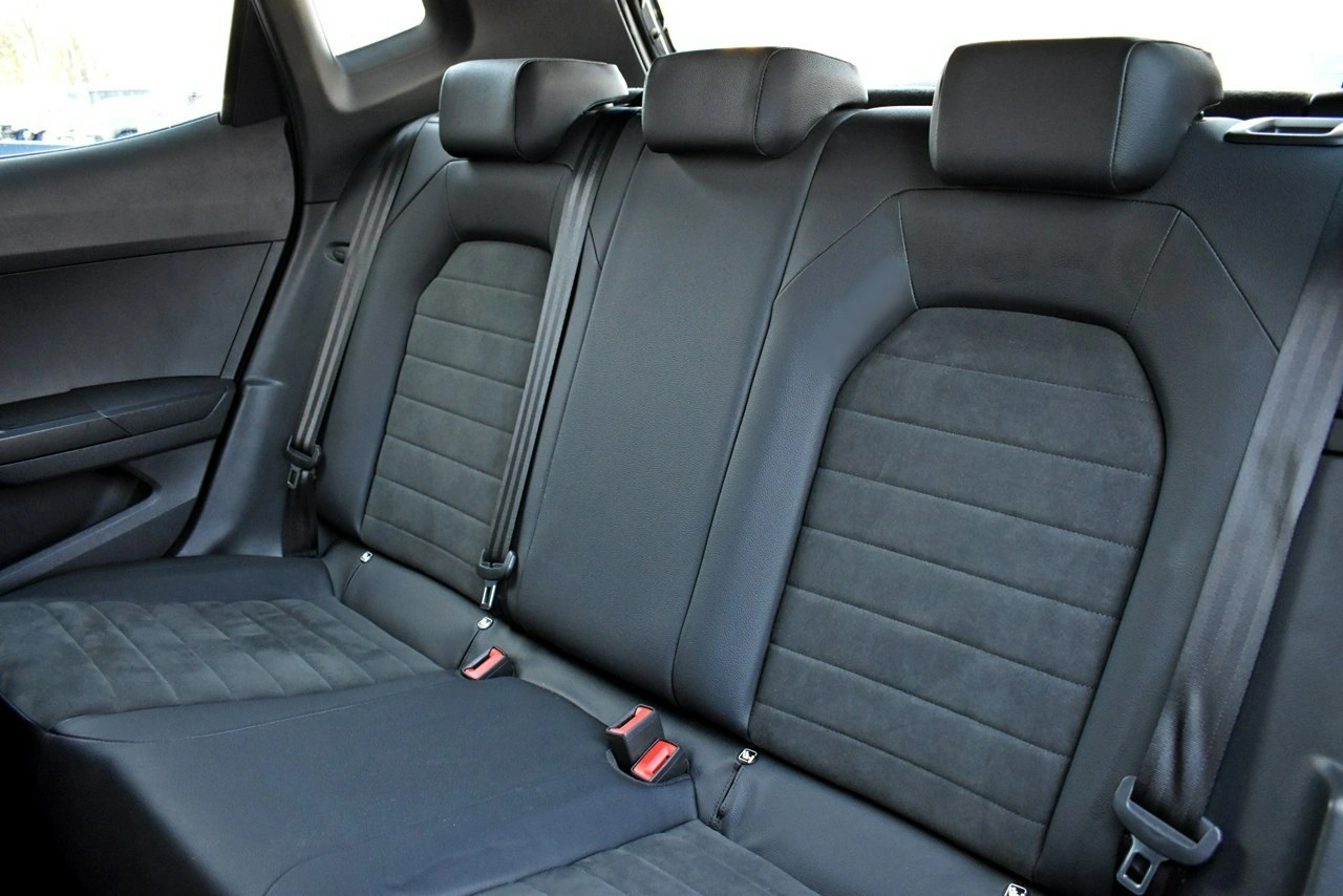 Seat Arona - Zdjęcie 11