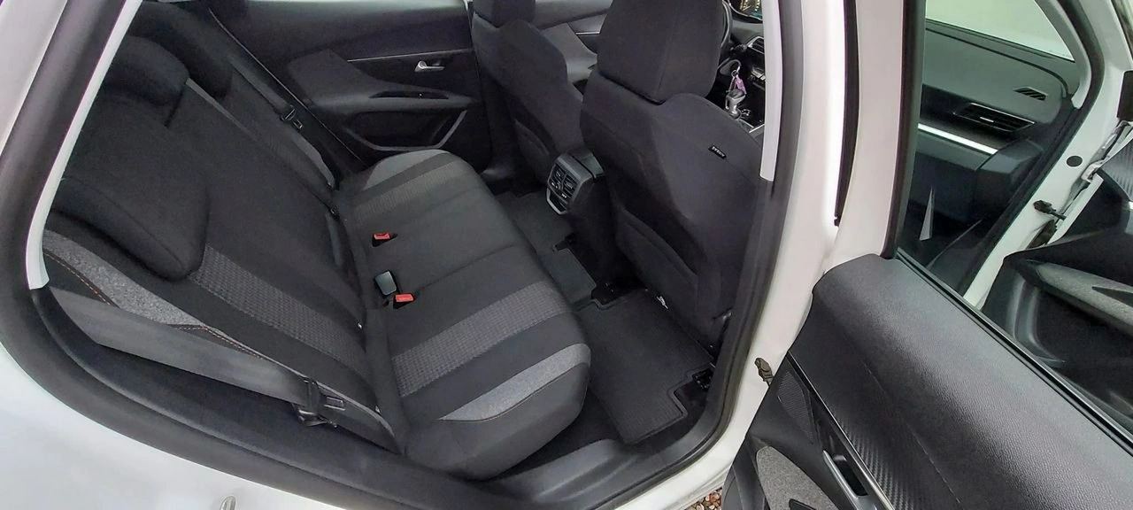 Peugeot 3008 - Zdjęcie 26