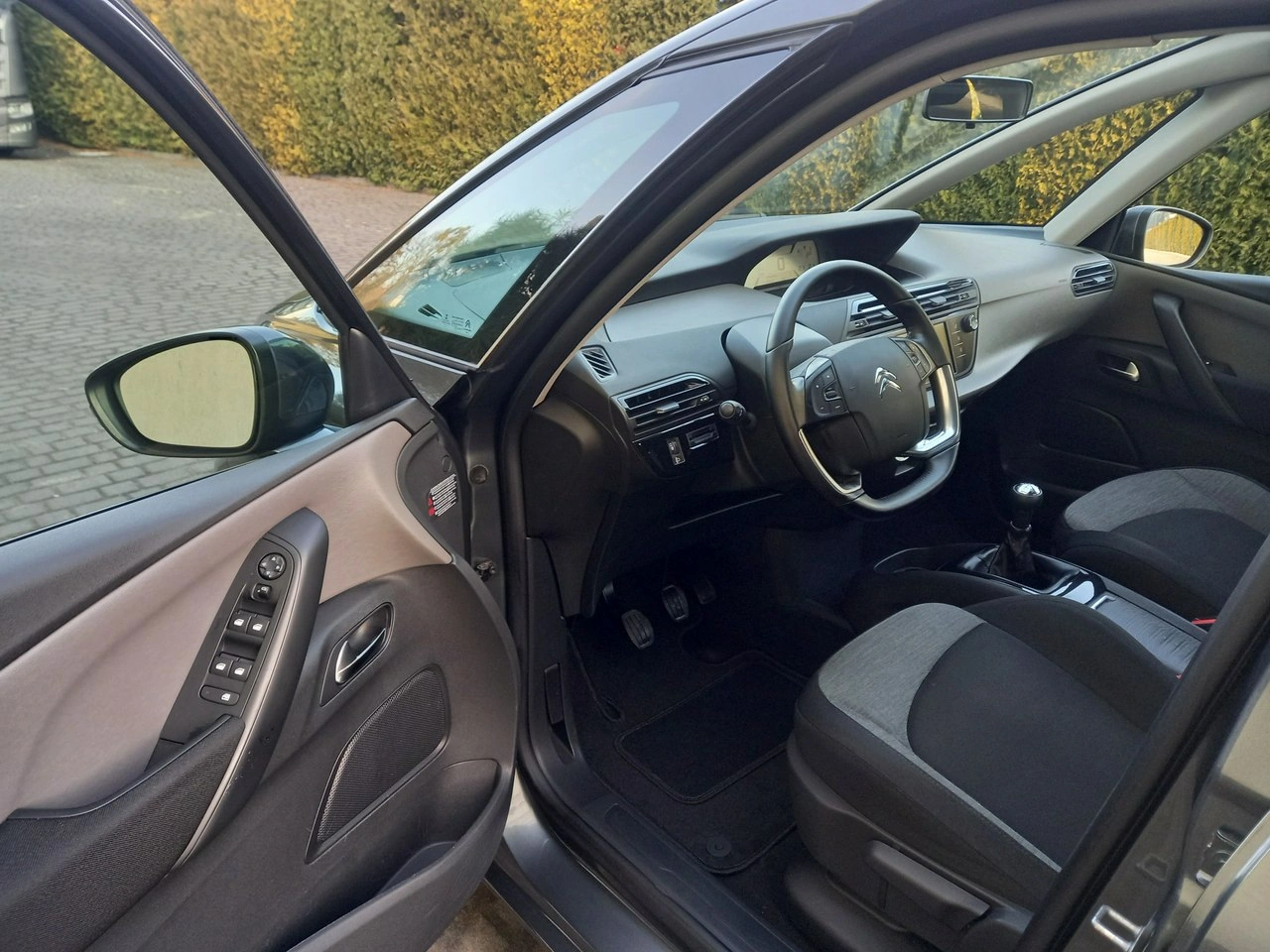 Citroën C4 Picasso - Zdjęcie 27