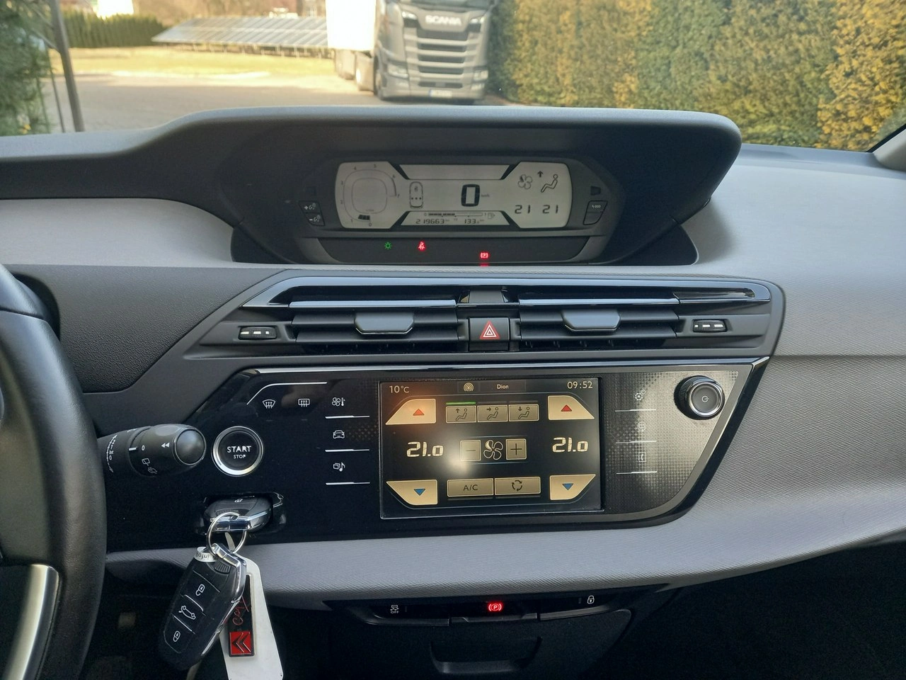 Citroën C4 Picasso - Zdjęcie 30