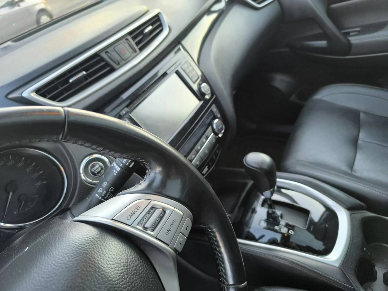 Nissan Qashqai - Zdjęcie 16