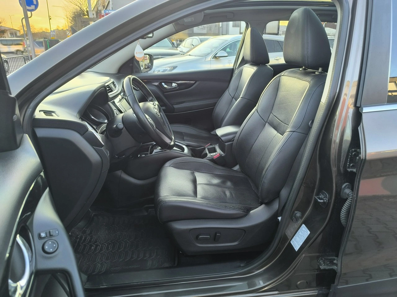 Nissan Qashqai - Zdjęcie 20